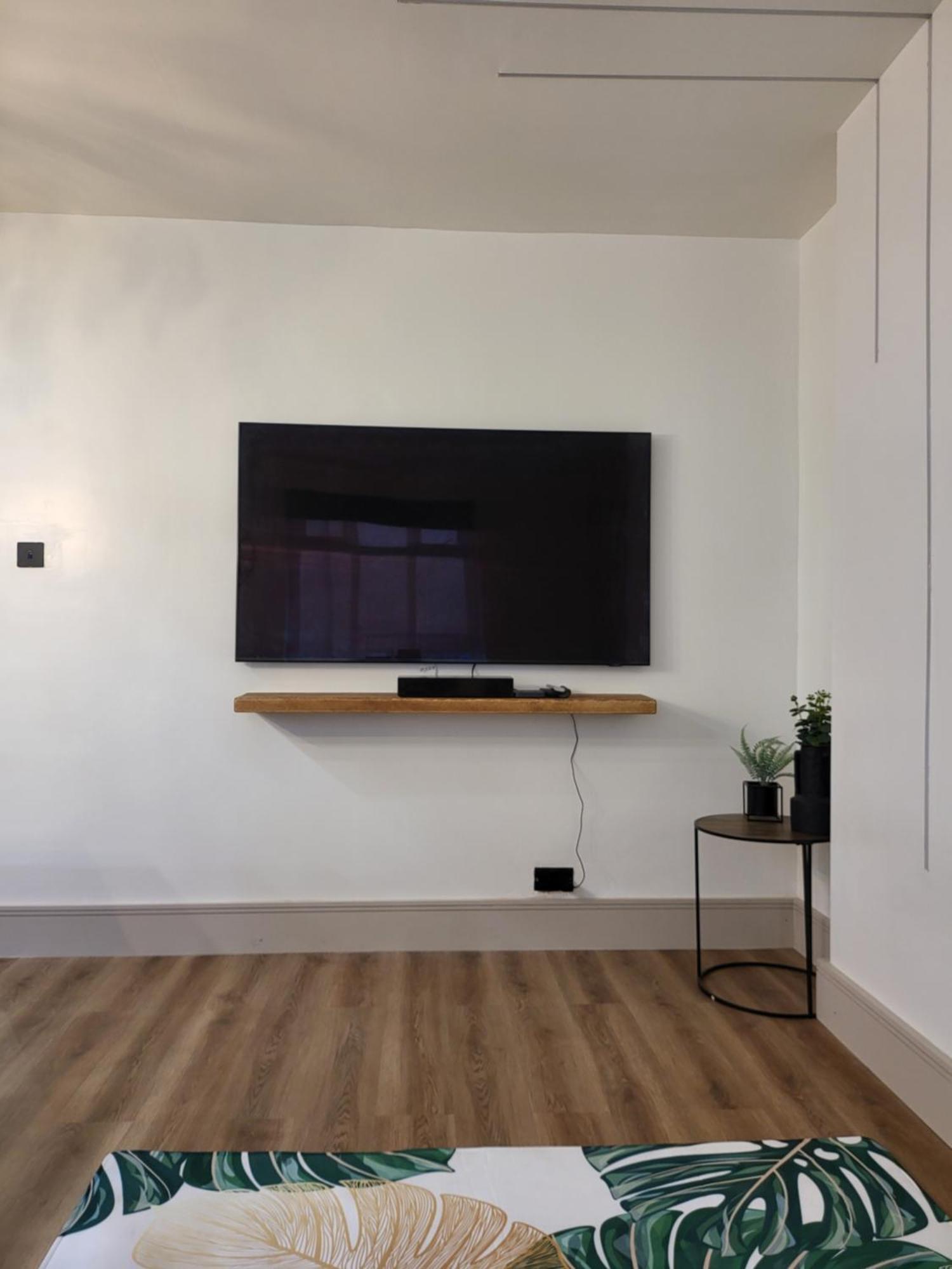 Country Style Modern Self Catering 3 Bedroom Bungalow In Blackpool Exterior photo